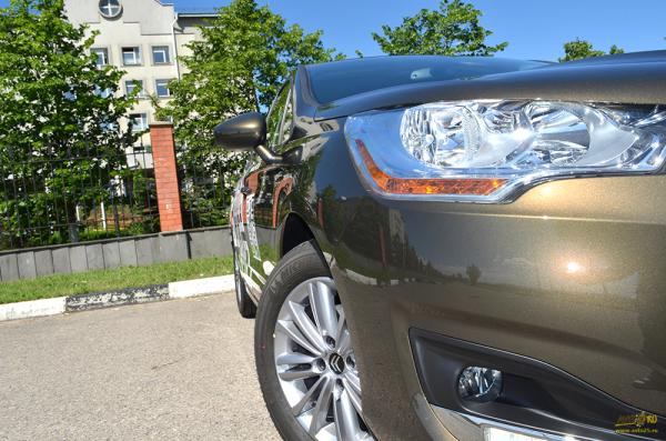 Абсолютно наш Citroen C4 седан: тест-драйв
